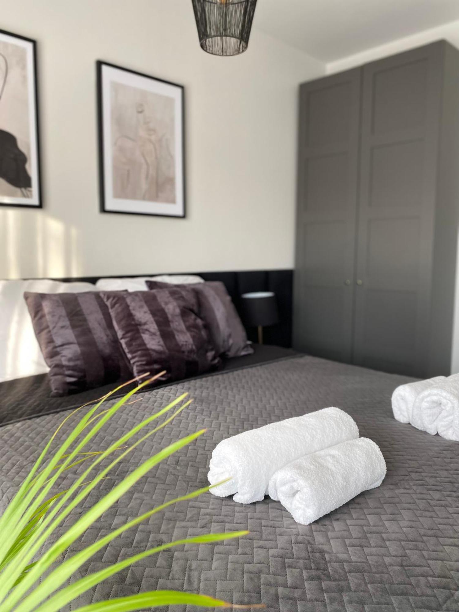 Motlawa Inn Apartment-Suna,Gym&Parking Gdansk Bagian luar foto